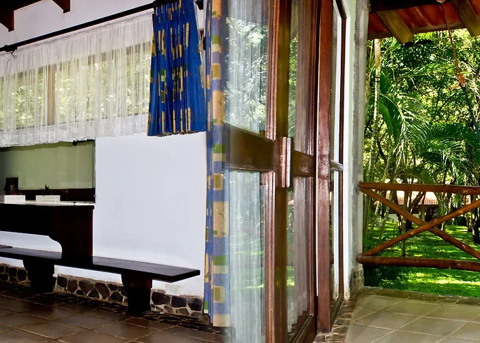 Cabinas Olas Hotel Playa Avellana